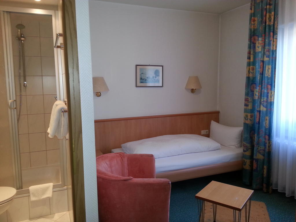Hotel Koch Maingau Obertshausen Exteriör bild
