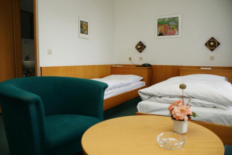 Hotel Koch Maingau Obertshausen Rum bild